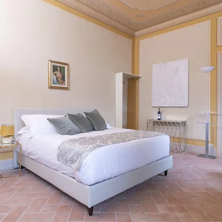 Couette-café Costanza 4*