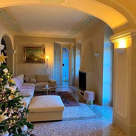 Costanza Couette-café 4*