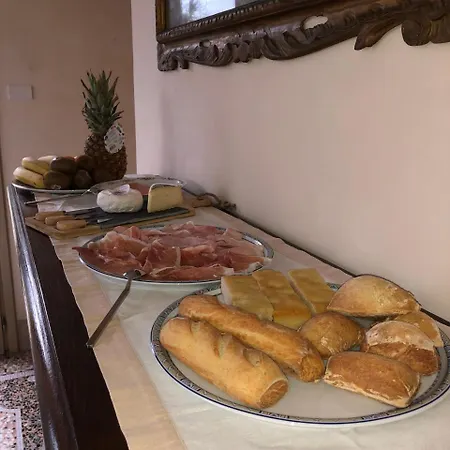 Costanza Couette-café Blevio