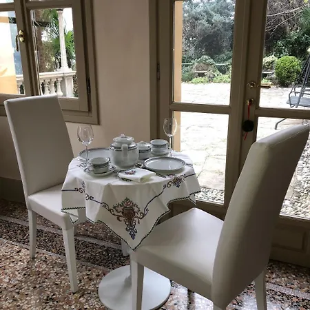 Costanza Couette-café 4*